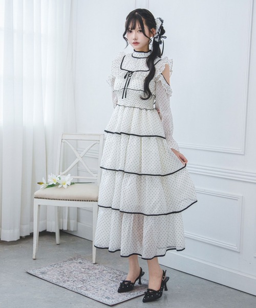 夢展望(ユメテンボウ)の「2wayシアードットティアードロングワンピース(ワンピース・レディース・ブラック/アイボリー・LL~3L/L~LL/M-L)」の1枚目の写真