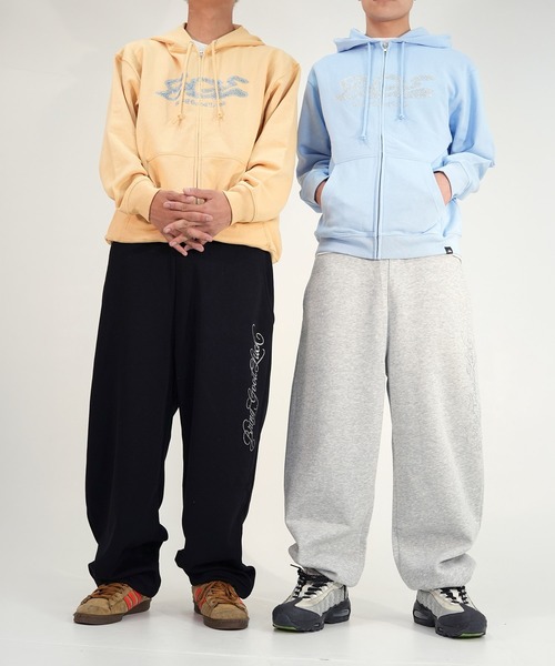 BGL（ビージーエル）の「SCRIPT LOGO SWEAT PANTS / スクリプトロゴ / 韓国ストリート / Y2K / ラインストーン　スウェットパンツ（スウェットパンツ・レディース・ブラック/グレー・S/M/L）」の5枚目の写真