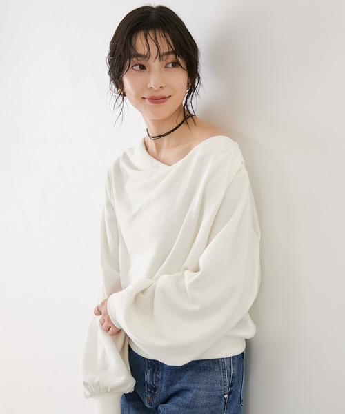 VIS(ビス)の「ワンポイント刺繍入りドレープスウェットプルオーバー(スウェット・レディース・サックスブルー/キナリ/ブラック/ライトグレー・FREE)」の2枚目の写真