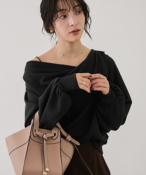 VIS(ビス)の「ワンポイント刺繍入りドレープスウェットプルオーバー(スウェット・レディース・サックスブルー/キナリ/ブラック/ライトグレー・FREE)」の3枚目の写真