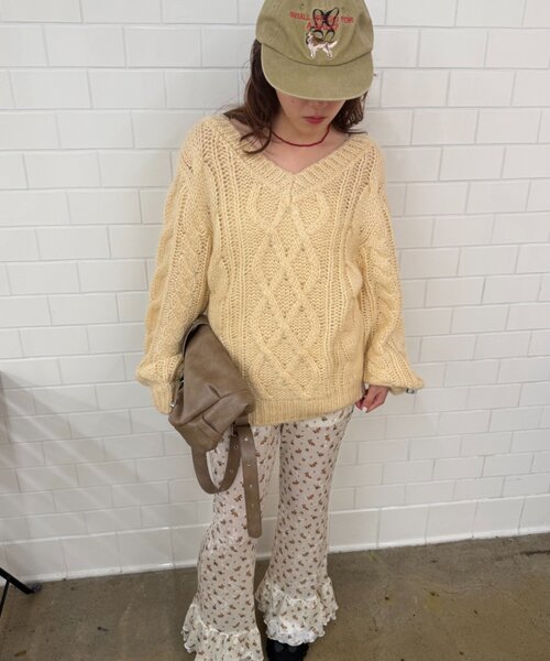 w closet（ダブルクローゼット）の「オーバーケーブルニット（ニット/セーター・レディース・ミント/グレー/サックスブルー/アイボリー・FREE）」の20枚目の写真