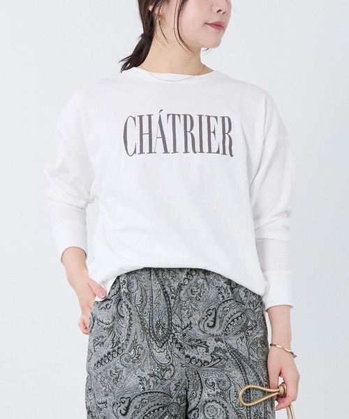 MICA&DEAL(マイカ&ディール)の「"CHATRIER"ロゴプリントロングTシャツ(Tシャツ/カットソー・レディース・オフホワイト/グレー/ライトブルー・FREE)」の2枚目の写真