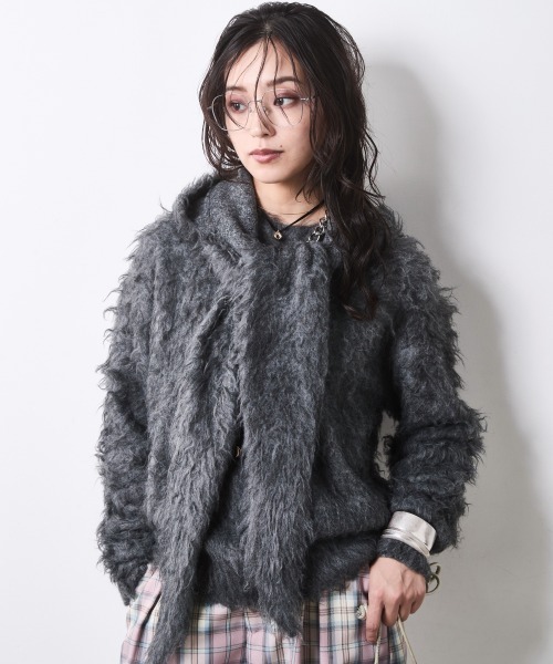 CHIC STYLE（シックスタイル）の「フード付クルーネックニット＜大きいサイズ有＞シックスタイル（ニット/セーター・レディース・ワイン/チャコール/アイボリー・5L/4L/3L/LL/L/M）」の3枚目の写真