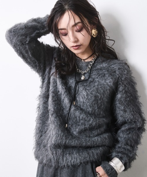 CHIC STYLE（シックスタイル）の「フード付クルーネックニット＜大きいサイズ有＞シックスタイル（ニット/セーター・レディース・ワイン/チャコール/アイボリー・5L/4L/3L/LL/L/M）」の4枚目の写真