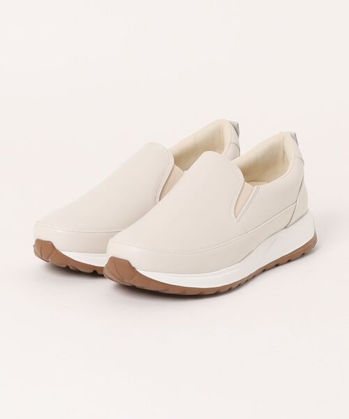 Round About(Bridget Birkin)(ラウンド アバウト)の「【Round About】<撥水加工>スリッポンスニーカー(465000)(スニーカー・レディース・ブラック系その他/グレイッシュベージュ/アイボリー・39/38/37/36/35)」の2枚目の写真