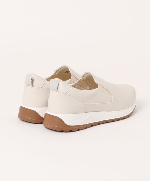 Round About(Bridget Birkin)(ラウンド アバウト)の「【Round About】<撥水加工>スリッポンスニーカー(465000)(スニーカー・レディース・ブラック系その他/グレイッシュベージュ/アイボリー・39/38/37/36/35)」の4枚目の写真