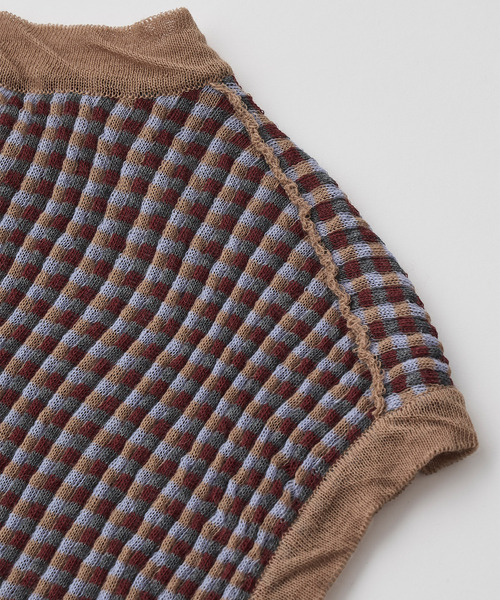UNFIL(アンフィル)の「UNFIL アンフィル / high twisted wool JQ pattern knit vest ハイツイストウールジャガードパターンニットベスト / WXFL-UW110(ベスト・レディース・ブラウン系その他/チャコールグレー・1)」の9枚目の写真