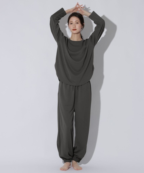 LAKOLE(ラコレ)の「<WARM>ラウンドヘム長袖T / 1056102(Tシャツ/カットソー・レディース・チャコール/サンドグレー/桜/ライトグリーン・FREE)」の6枚目の写真