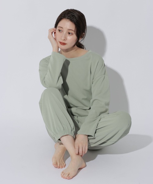 LAKOLE(ラコレ)の「<WARM>ラウンドヘム長袖T / 1056102(Tシャツ/カットソー・レディース・チャコール/サンドグレー/桜/ライトグリーン・FREE)」の12枚目の写真