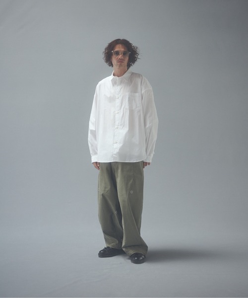 ADAM PATEK(アダムパテック)の「ADAMPATEK/soft calm papertouch broad shirt/ベーシックシャツ(シャツ/ブラウス・メンズ・チャコールグレー/ブラック/ホワイト・1/2)」の8枚目の写真