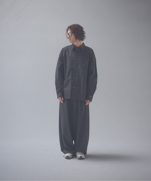 ADAM PATEK(アダムパテック)の「ADAMPATEK/soft calm papertouch broad shirt/ベーシックシャツ(シャツ/ブラウス・メンズ・チャコールグレー/ブラック/ホワイト・1/2)」の14枚目の写真