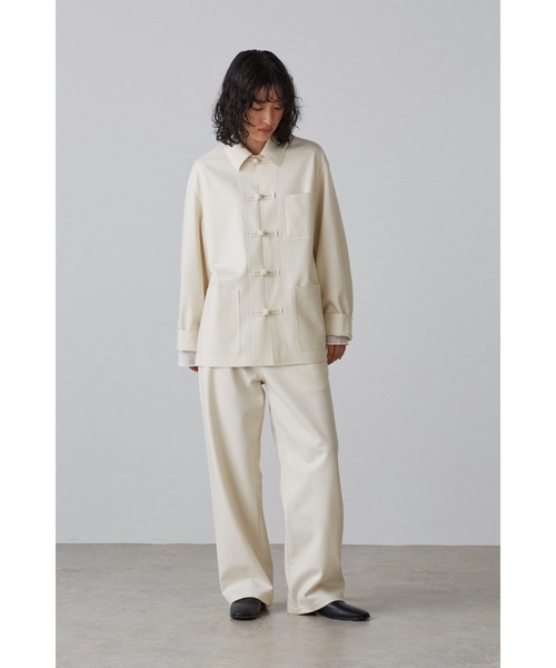 YLEVE(イレーヴ)の「BOURRIENNE × YLEVE / WOOL JERSEY CHINESE SH / TRANSPORTER(シャツ/ブラウス・レディース・ホワイト・1/2)」の2枚目の写真