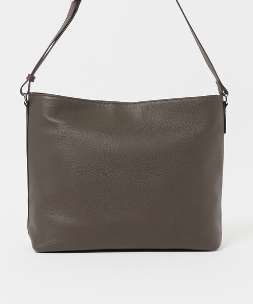 UNITED ARROWS(ユナイテッドアローズ)の「レザー ショルダー バッグ(ショルダーバッグ・メンズ・ダークブラウン/ブラック・FREE)」の3枚目の写真