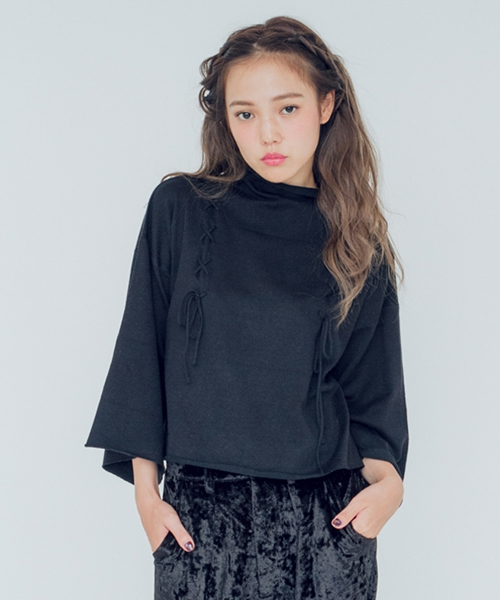 merry jenny（メリージェニー）の「フレアレースアップニット（ニット/セーター・レディース・ピンク/ベージュ/ブラック・FREE）」の2枚目の写真