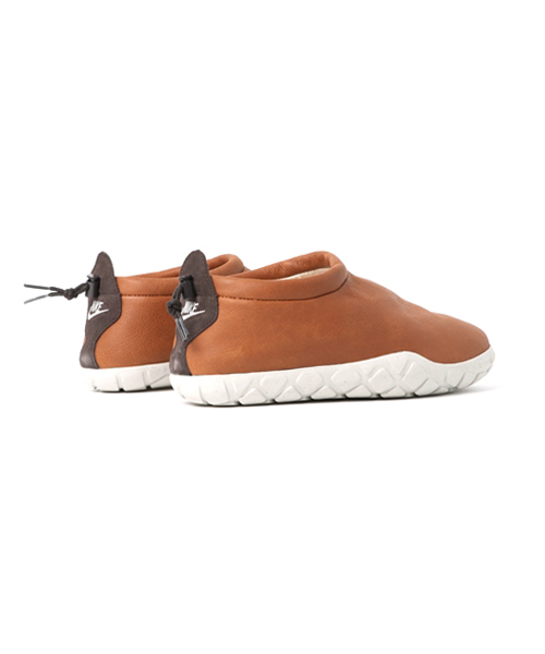 NIKE（ナイキ）の「NIKE AIR MOC BOMBER（スニーカー）」 - WEAR