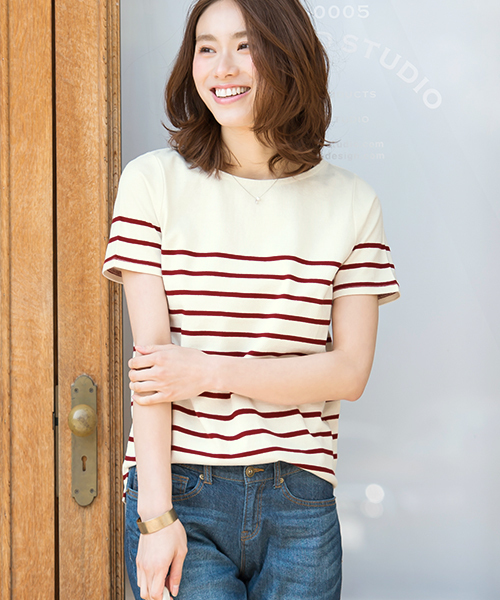 Pierrot（ピエロ）の「選べる地厚綿100％Tシャツ 3type（Tシャツ/カットソー・レディース・ホワイト系その他/ホワイト系その他5/ホワイト系その他6/ホワイト系その他3/ホワイト系その他4/ホワイト×グレー/ホワイト系その他2/ホワイト×ネイビー/ネイビー/ホワイト×レッド/ブルー系その他/カーキ/オフホワイト/ベージュ系その他/ベージュ系その他2・L/M/LL）」の8枚目の写真