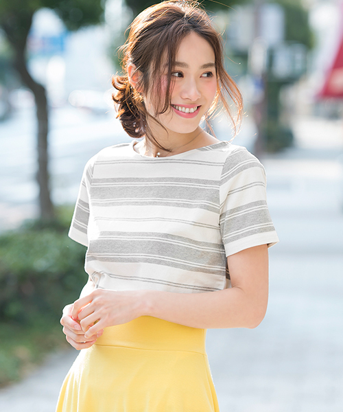 Pierrot（ピエロ）の「選べる地厚綿100％Tシャツ 3type（Tシャツ/カットソー・レディース・ホワイト系その他/ホワイト系その他5/ホワイト系その他6/ホワイト系その他3/ホワイト系その他4/ホワイト×グレー/ホワイト系その他2/ホワイト×ネイビー/ネイビー/ホワイト×レッド/ブルー系その他/カーキ/オフホワイト/ベージュ系その他/ベージュ系その他2・L/M/LL）」の10枚目の写真