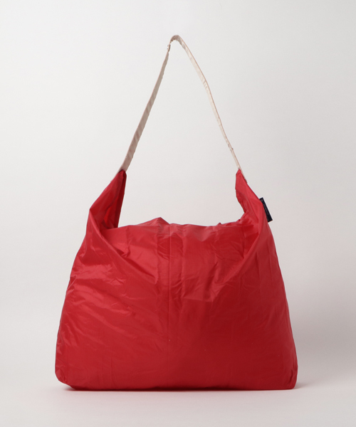 JULY NINE（ジュライナイン）の「JULY NINE:ナイロンビッグトートバッグ（トートバッグ・レディース・ホワイト/レッド/ブラック/オリーブ/イエロー・ONE SIZE）」の5枚目の写真