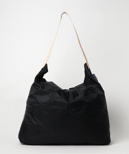 JULY NINE（ジュライナイン）の「JULY NINE:ナイロンビッグトートバッグ（トートバッグ・レディース・ホワイト/レッド/ブラック/オリーブ/イエロー・ONE SIZE）」の2枚目の写真