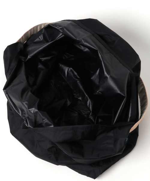 JULY NINE（ジュライナイン）の「JULY NINE:ナイロンビッグトートバッグ（トートバッグ・レディース・ホワイト/レッド/ブラック/オリーブ/イエロー・ONE SIZE）」の9枚目の写真