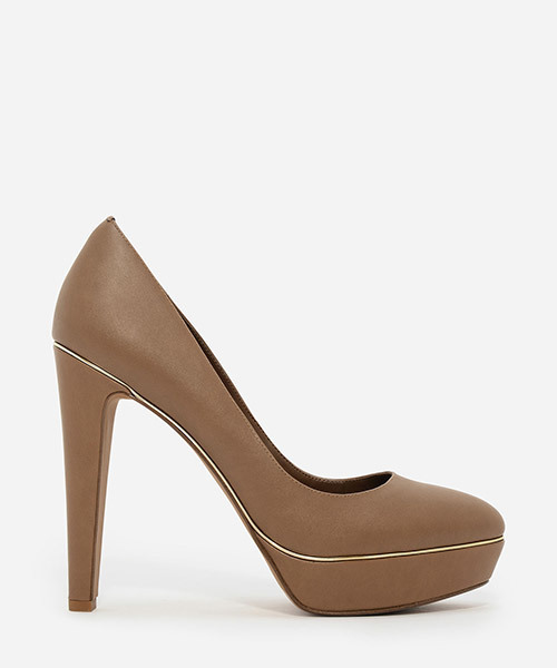 CHARLES & KEITH（チャールズ & キース）の「ベーシックプラットパンプス / BASIC PLATFORM PUMPS（パンプス・レディース・ブラック/ブラウン系その他/パープル・22.5cm/23cm/24cm/23.5cm/24.5cm）」の2枚目の写真