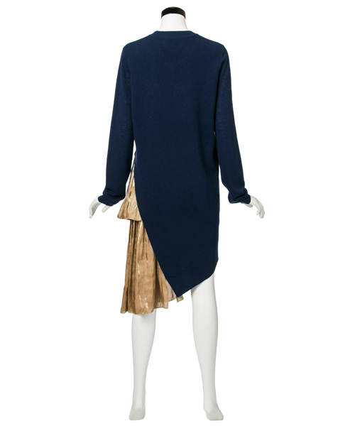 AVIE(アビィ)の「【AVIE】WOMENS 別注ワンピース-side slit knit dress with frill-(ワンピース・レディース・ネイビー・38)」の3枚目の写真