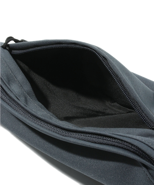 HYSTERIC GLAMOUR（ヒステリックグラマー）の「STENCIL BOP総柄コーデュラ ワンショルダーバッグ（メッセンジャーバッグ・メンズ・ベージュ/カーキ/グレー・FREE）」の7枚目の写真