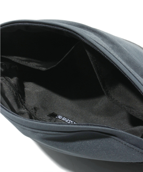 HYSTERIC GLAMOUR（ヒステリックグラマー）の「STENCIL BOP総柄コーデュラ ワンショルダーバッグ（メッセンジャーバッグ・メンズ・ベージュ/カーキ/グレー・FREE）」の8枚目の写真