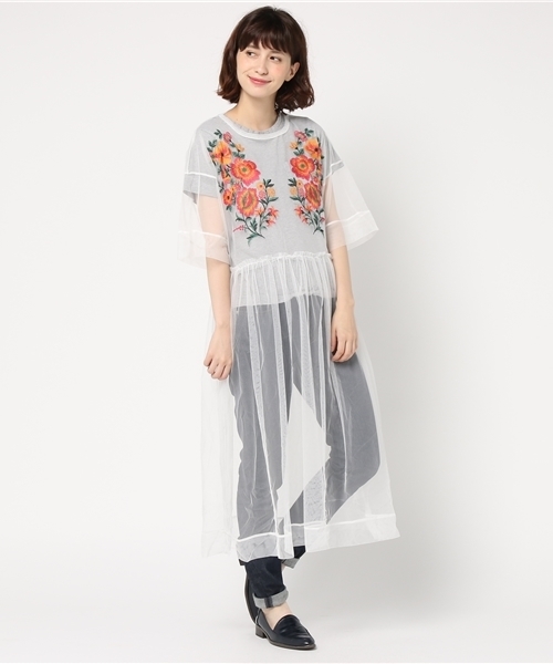 WEGO(ウィゴー)の「WEGO/シアー刺繍ロングワンピース(ワンピース・レディース・ブラック/ホワイト・FREE)」の1枚目の写真