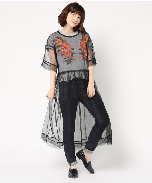 WEGO(ウィゴー)の「WEGO/シアー刺繍ロングワンピース(ワンピース・レディース・ブラック/ホワイト・FREE)」の2枚目の写真