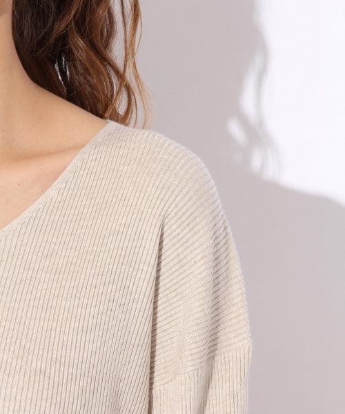 niko and...（ニコアンド）の「ビスナイロンVリブプルオーバー【niko and ...】（ニット/セーター・レディース・パープル/ベージュ/チャコール/ピンク・MEDIUM/LARGE）」の16枚目の写真