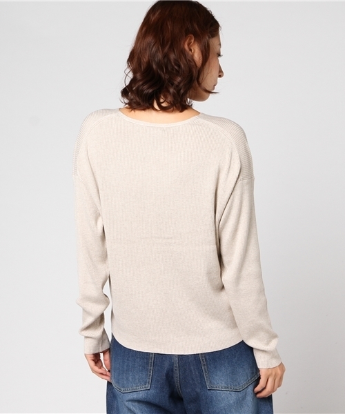 niko and...（ニコアンド）の「ビスナイロンVリブプルオーバー【niko and ...】（ニット/セーター・レディース・パープル/ベージュ/チャコール/ピンク・MEDIUM/LARGE）」の6枚目の写真