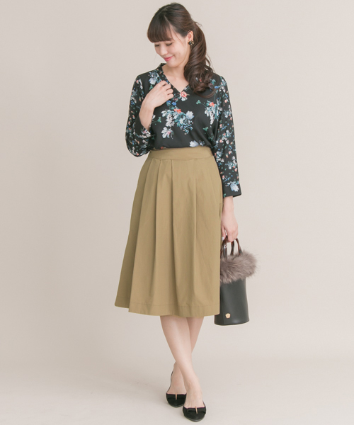 URBAN RESEARCH ROSSO WOMEN(アーバンリサーチ ロッソ)の「SILVERLIGHTS タフタタックスカート∴(スカート・レディース・ネイビー/キャメル/レッド・36/38)」の5枚目の写真