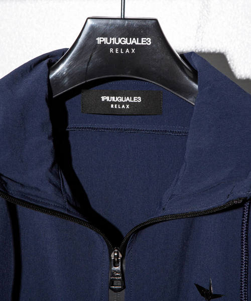 1PIU1UGUALE3  RELAX （ウノピゥウノウグァーレトレ リラックス）の「1PIU1UGUALE3 RELAX(ウノピゥウノウグァーレトレ)4WAYストレッチフードパーカ（パーカー・メンズ・ブラック/ネイビー・SMALL/MEDIUM/LARGE/X-LARGE）」の8枚目の写真