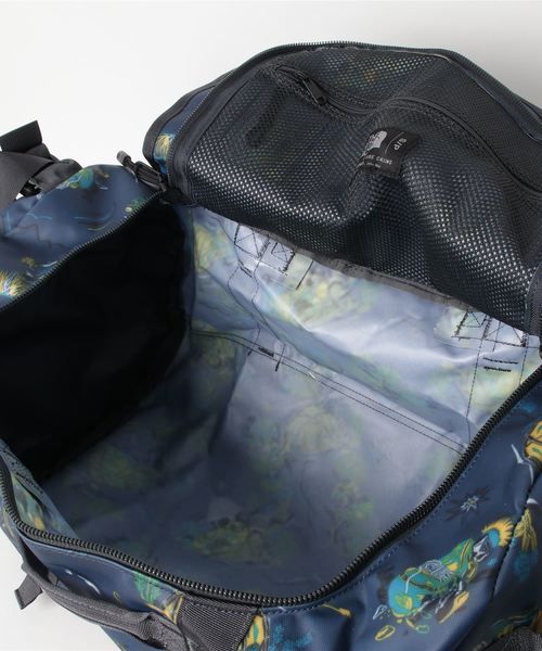 THE NORTH FACE(ザノースフェイス)の「ザ・ノース・フェイス ドラムバッグ/ ベースキャンプダッフルS(ドラムバッグ・メンズ・ピンク系その他/レッド/グリーン系カモフラージュ/ネイビー/ホワイト×ブラック/ブラック/イエロー/グレー系その他/グリーン系その他/ブルー系その他3/ブルー/グレー・ONE SIZE)」の18枚目の写真