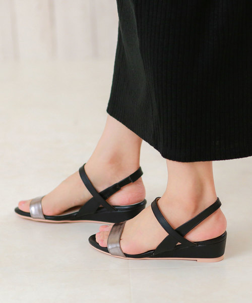 menue（メヌエ）の「3.5cmヒール ゴムストラップ 巻きヒールサンダル（サンダル・レディース・ネイビー/ブラック/スモークピンク/ブラウン系その他/その他/パイソン/ライトグレー/ガンメタ/ラベンダー/ブラック系その他/アッシュグレー/レオパード/その他1/ブラック系その他2/テラコッタ・3L/L/SS/S/LL/M）」の14枚目の写真