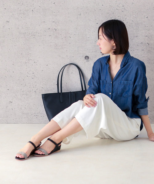 menue（メヌエ）の「3.5cmヒール ゴムストラップ 巻きヒールサンダル（サンダル・レディース・ネイビー/ブラック/スモークピンク/ブラウン系その他/その他/パイソン/ライトグレー/ガンメタ/ラベンダー/ブラック系その他/アッシュグレー/レオパード/その他1/ブラック系その他2/テラコッタ・3L/L/SS/S/LL/M）」の16枚目の写真