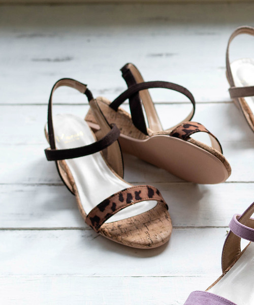 menue（メヌエ）の「3.5cmヒール ゴムストラップ 巻きヒールサンダル（サンダル・レディース・ネイビー/ブラック/スモークピンク/ブラウン系その他/その他/パイソン/ライトグレー/ガンメタ/ラベンダー/ブラック系その他/アッシュグレー/レオパード/その他1/ブラック系その他2/テラコッタ・3L/L/SS/S/LL/M）」の13枚目の写真