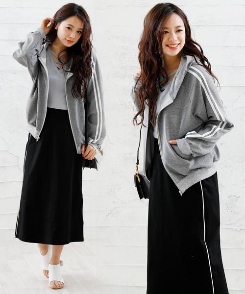 Girly Doll(ガーリードール)の「ラインパーカ(パーカー・レディース・ベージュ/ブラック/グレー/ネイビー/ダークグレー/グリーン/イエロー/グレー系その他/ベージュ系その他/ブラック系その他・1/2)」の1枚目の写真