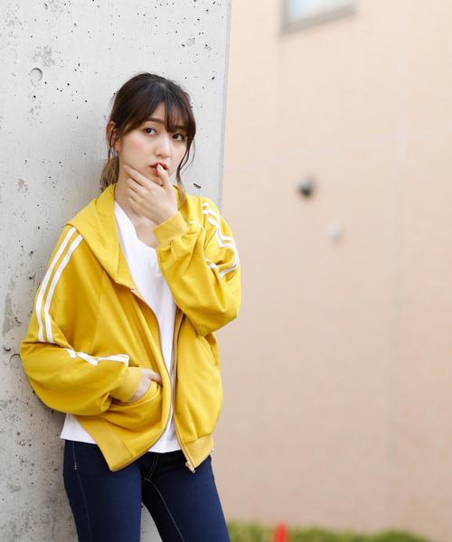 Girly Doll(ガーリードール)の「ラインパーカ(パーカー・レディース・ベージュ/ブラック/グレー/ネイビー/ダークグレー/グリーン/イエロー/グレー系その他/ベージュ系その他/ブラック系その他・1/2)」の10枚目の写真