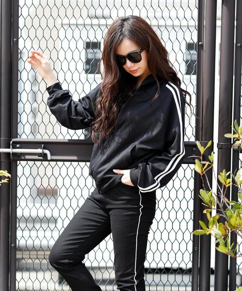 Girly Doll(ガーリードール)の「ラインパーカ(パーカー・レディース・ベージュ/ブラック/グレー/ネイビー/ダークグレー/グリーン/イエロー/グレー系その他/ベージュ系その他/ブラック系その他・1/2)」の17枚目の写真