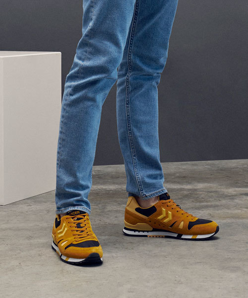 hummel（ヒュンメル）の「hummel/ヒュンメル MARATHONA/マラソナ（スニーカー・メンズ・ホワイト/マスタード/ネイビー・22.5cm/23cm/24cm/25cm/25.5cm/26.5cm/27cm/28cm）」の3枚目の写真