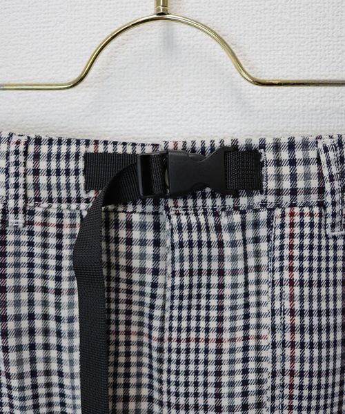 andme(アンドミー)の「ガンクラブチェックミモレ丈ベイカータイトスカート ウエストゴム(スカート・レディース・アイボリー/キャメル・M)」の10枚目の写真