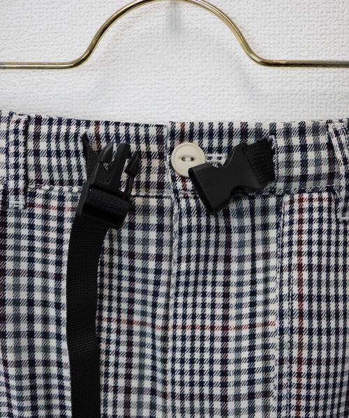 andme(アンドミー)の「ガンクラブチェックミモレ丈ベイカータイトスカート ウエストゴム(スカート・レディース・アイボリー/キャメル・M)」の11枚目の写真