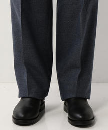 E.TAUTZ（イートウツ）の「＜E.TAUTZ ＞ PLEATED TROUSERS