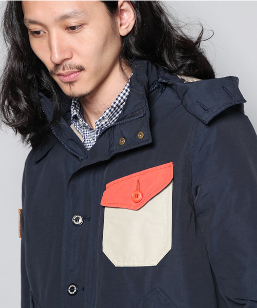 HYSTERIC GLAMOUR(ヒステリックグラマー)の「フーデッドJK(ダウンジャケット/コート・メンズ・ベージュ/オレンジ/ネイビー/ブラック・MEDIUM/SMALL/LARGE)」の10枚目の写真