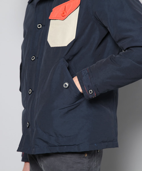 HYSTERIC GLAMOUR(ヒステリックグラマー)の「フーデッドJK(ダウンジャケット/コート・メンズ・ベージュ/オレンジ/ネイビー/ブラック・MEDIUM/SMALL/LARGE)」の12枚目の写真