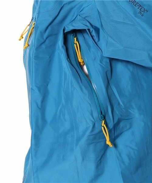 BEAMS(ビームス)の「ARC'TERYX / ALPHA LT JACKET(マウンテンパーカー・メンズ・ブルー系その他・SMALL/MEDIUM)」の8枚目の写真