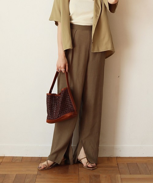 TODAYFUL(トゥデイフル)の「クレープラフパンツ(その他パンツ・レディース・ベージュ/カーキ/レッド系その他・36inch/38inch)」の13枚目の写真