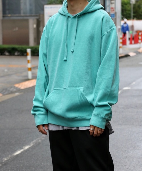 C.E.L.STORE（セルストア）の「COMFORT COLORS/コンフォートカラーズ　GARMENT DYE HOODIE（パーカー・メンズ・ホワイト/ブラック/ブルー/グリーン・MEDIUM/LARGE/X-LARGE）」の3枚目の写真